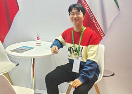 第三位舍友